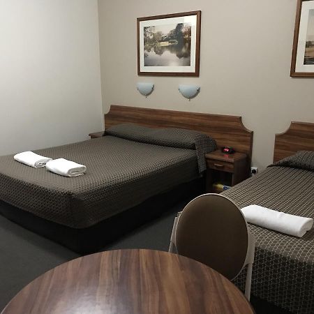 The Kidman Wayside Inn Griffith Ngoại thất bức ảnh
