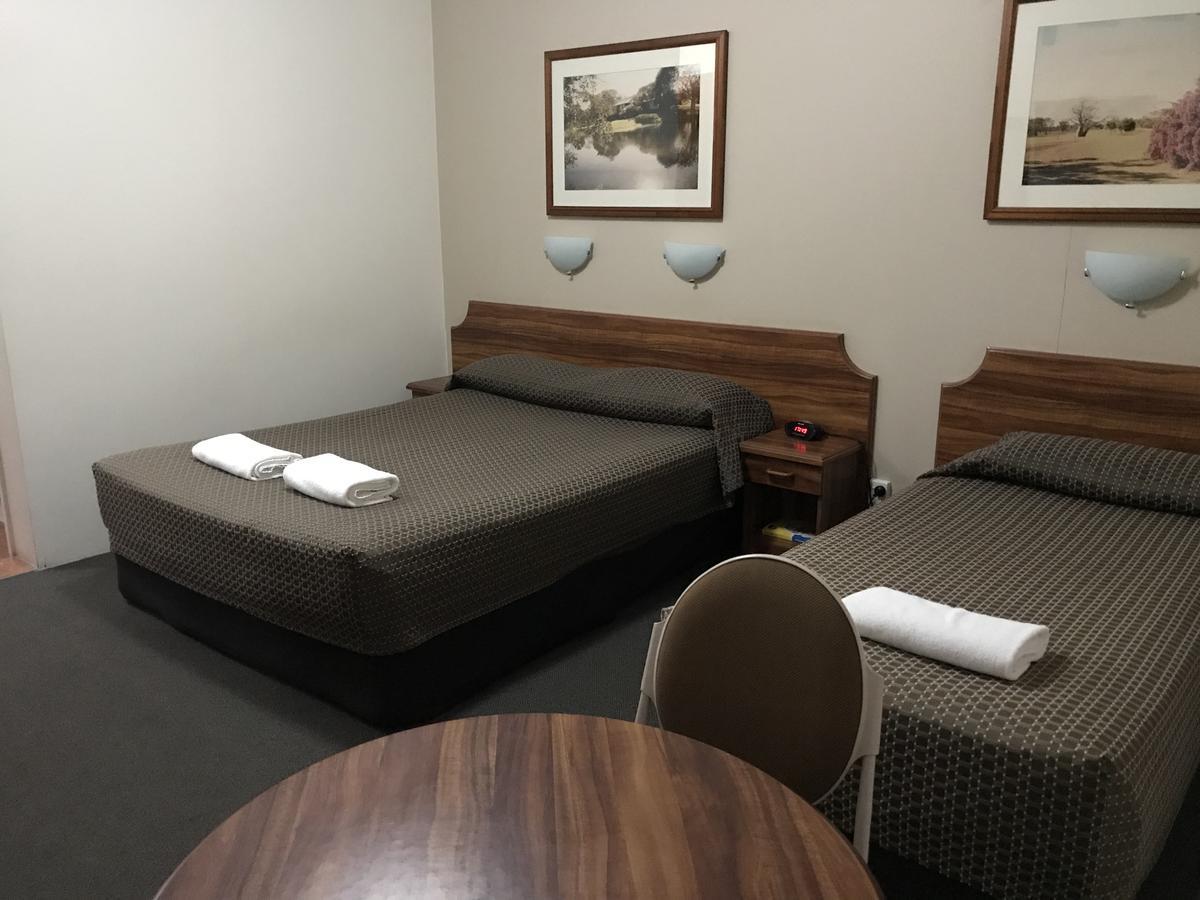 The Kidman Wayside Inn Griffith Ngoại thất bức ảnh